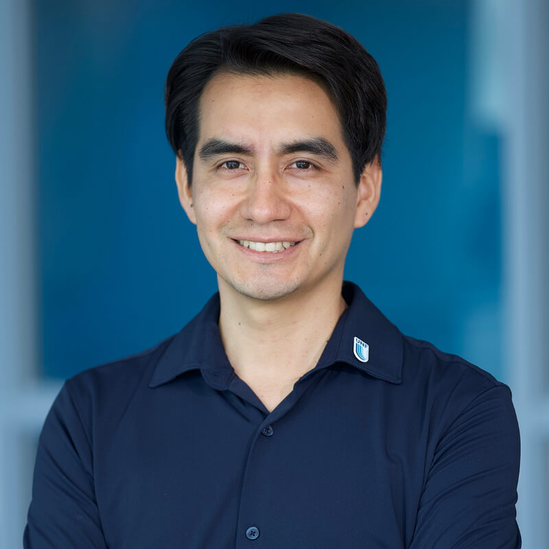 A portrait of Anthony Ariza