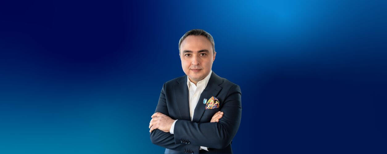 Photograph of faculty Amir